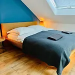 Aycatcherhomes - Top Lage I 4 Personen I 2 Schlafzimmer I Zentral I Altstadt Marburg I Naehe Fluss Lahn I Wlan I Apartment Sirius